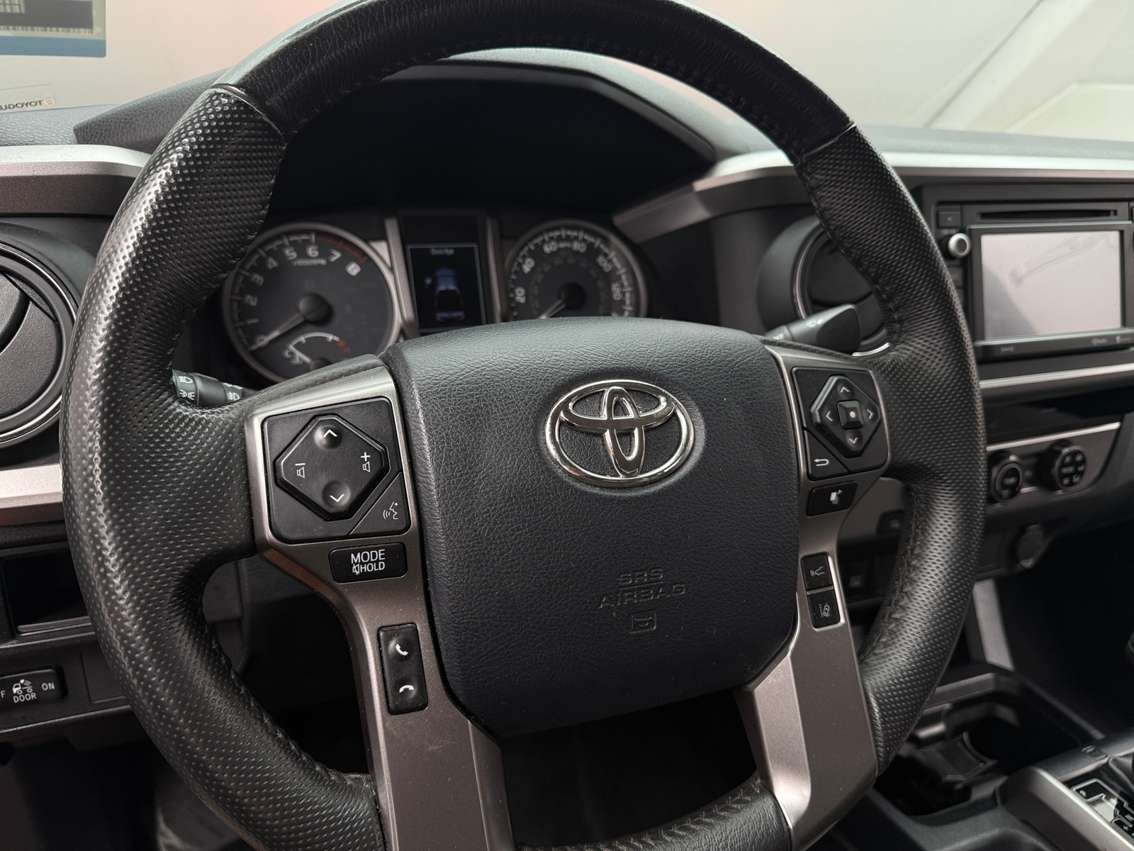 Thumbnail: 2018 Toyota Tacoma - 5