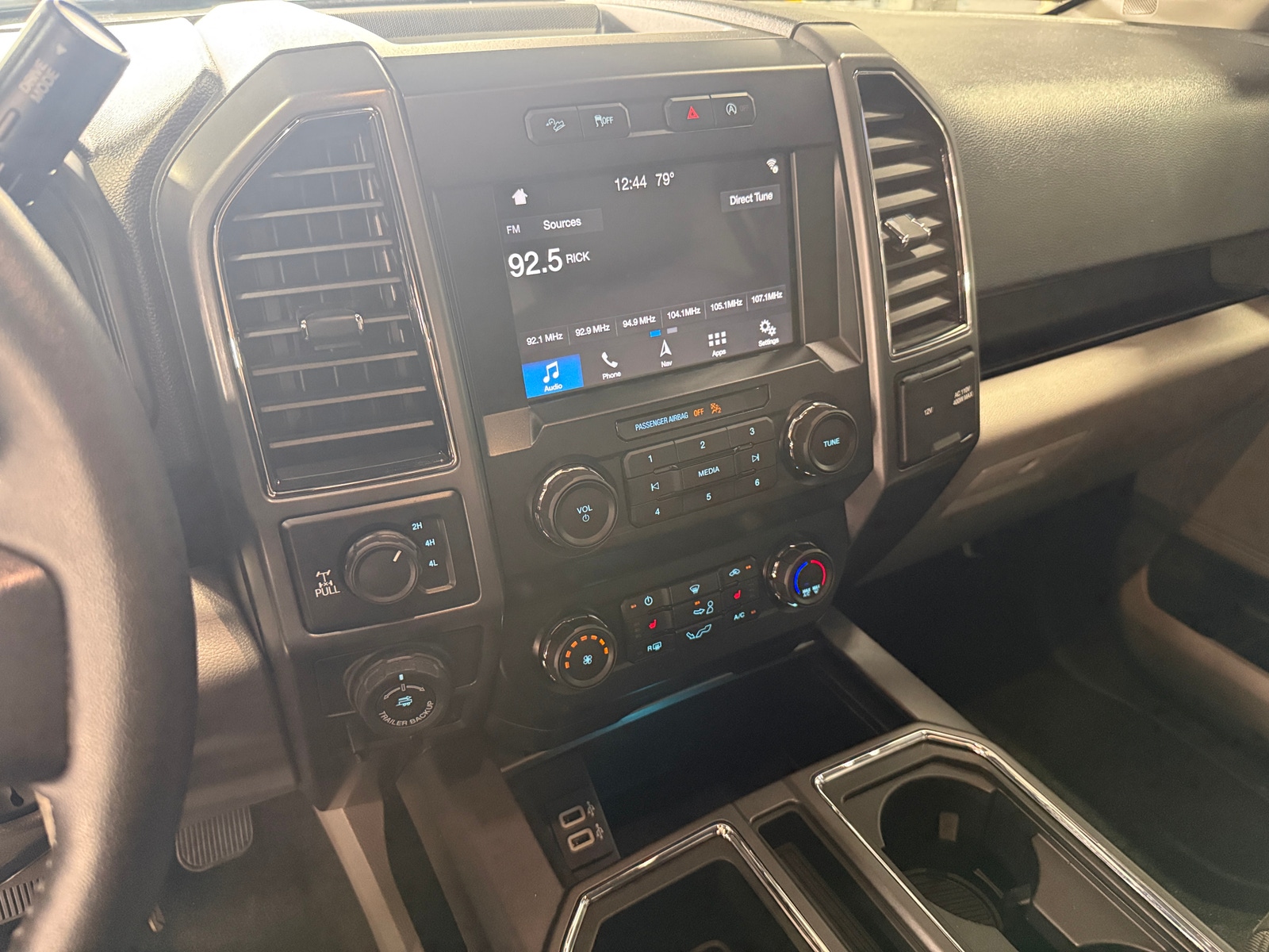 Thumbnail: 2019 Ford Econoline - 4