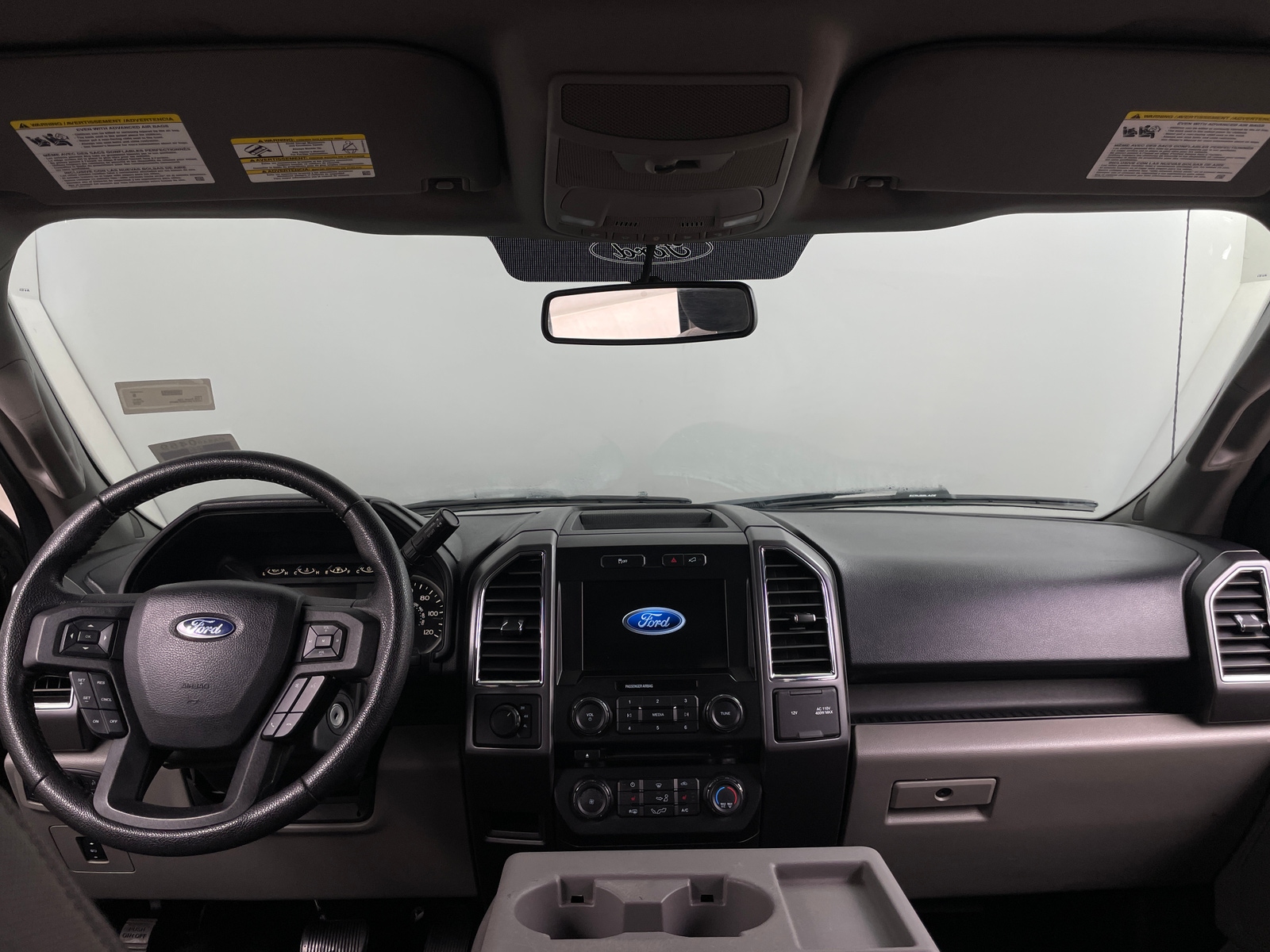 Thumbnail: 2016 Ford Econoline - 3