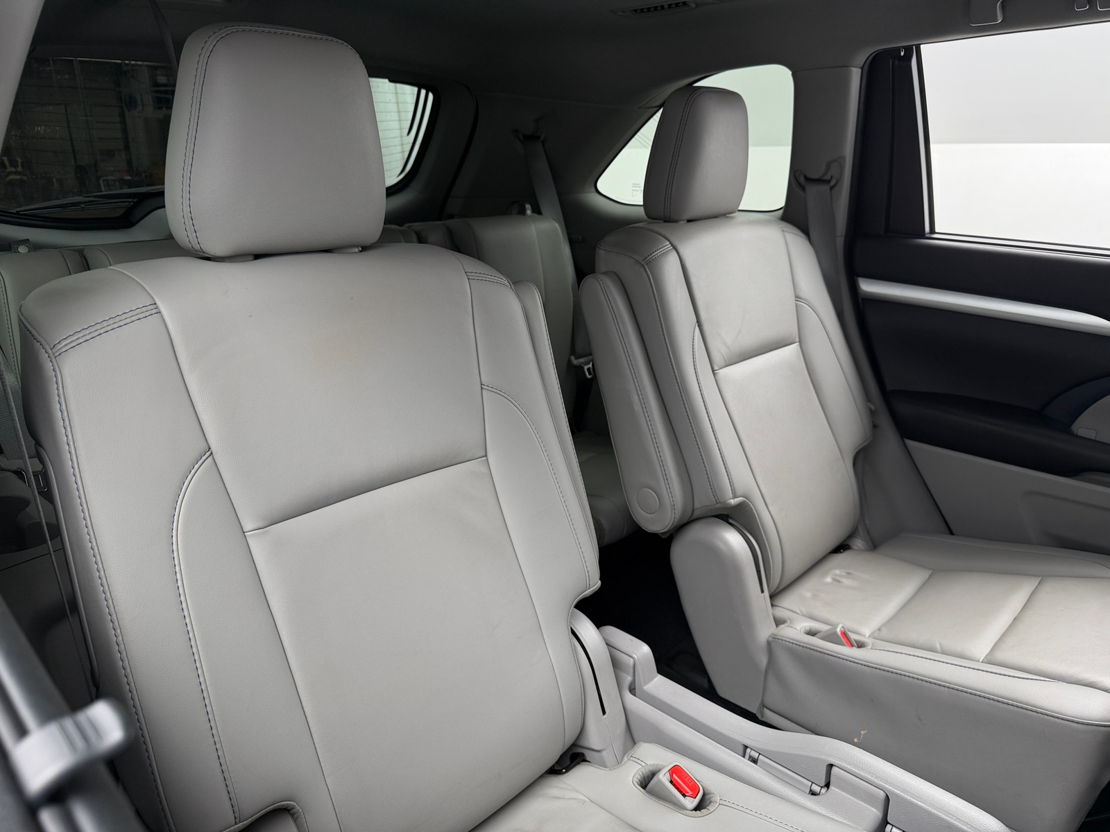 Thumbnail: 2019 Toyota Highlander - 6