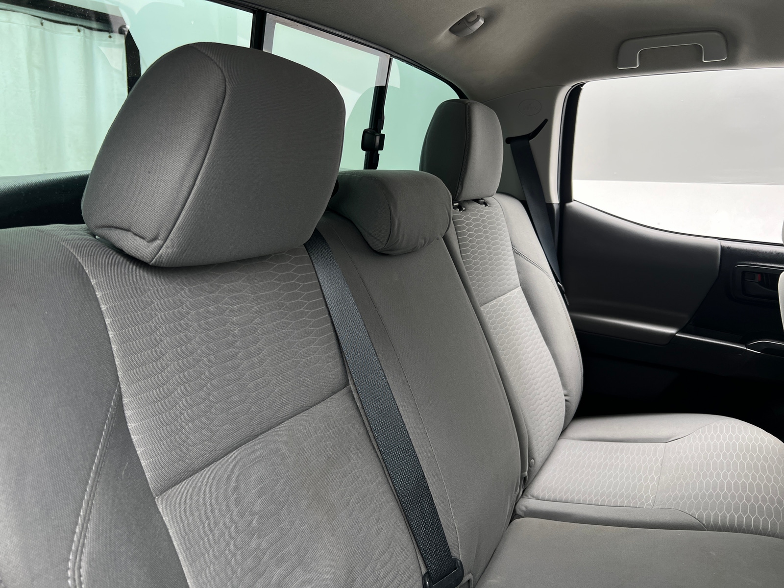 Thumbnail: 2016 Toyota Tacoma - 6