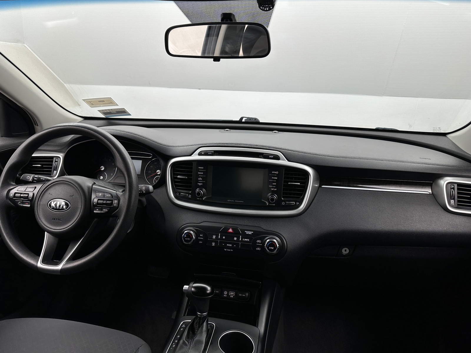 Thumbnail: 2018 Kia Sorento - 3