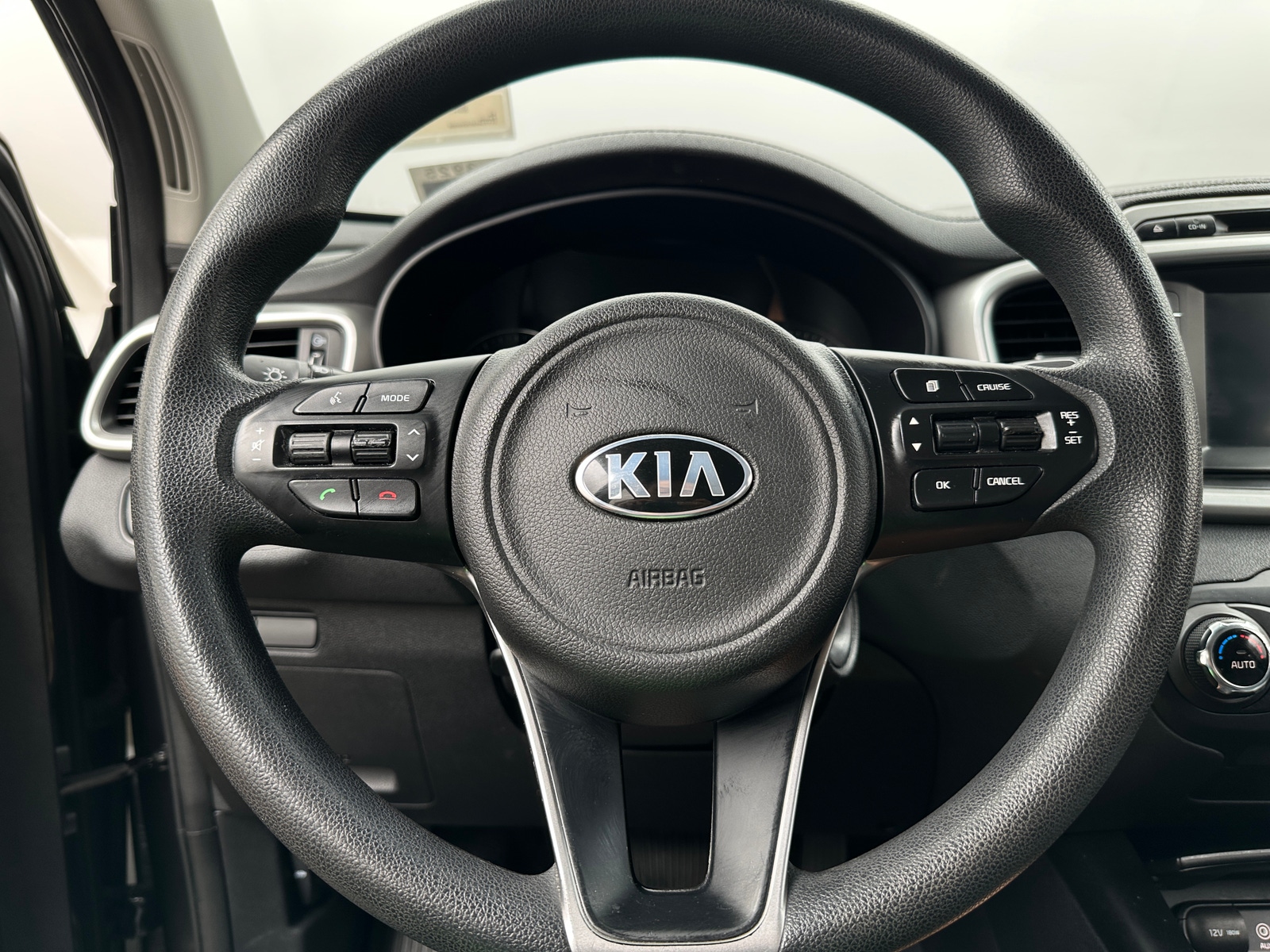 Thumbnail: 2018 Kia Sorento - 5