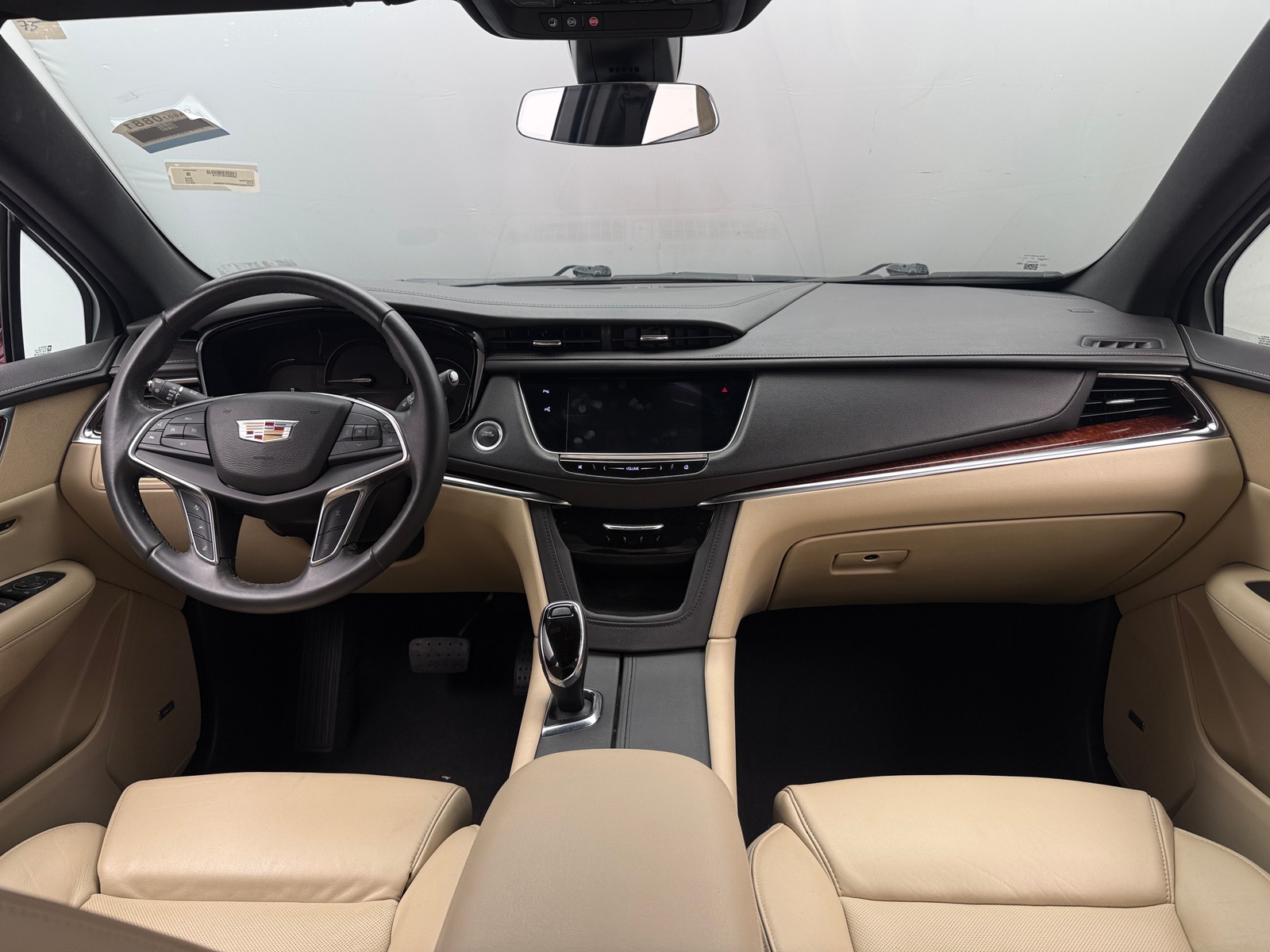 Thumbnail: 2017 Cadillac XT5 - 2