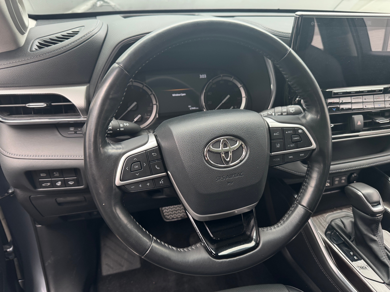Thumbnail: 2022 Toyota Highlander - 4