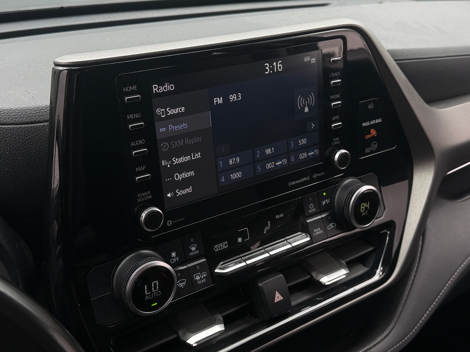 Thumbnail: 2020 Toyota Highlander - 4