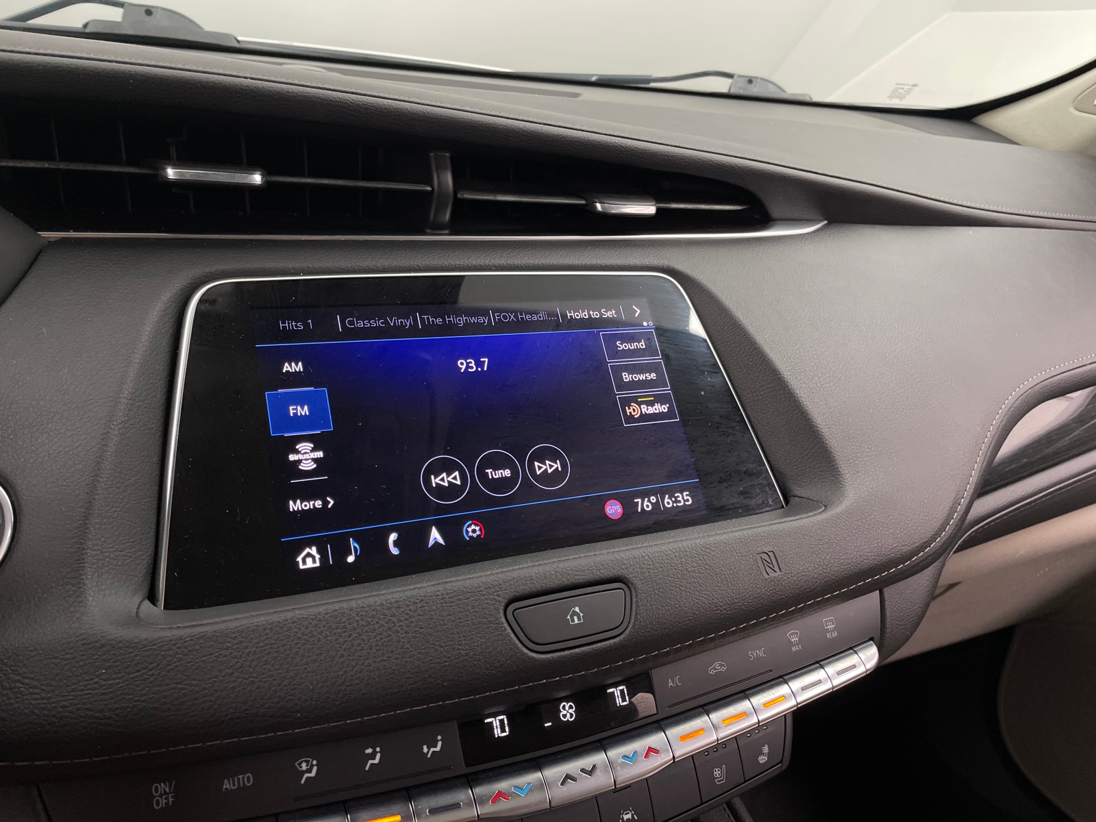 Thumbnail: 2019 Cadillac XT4 - 3