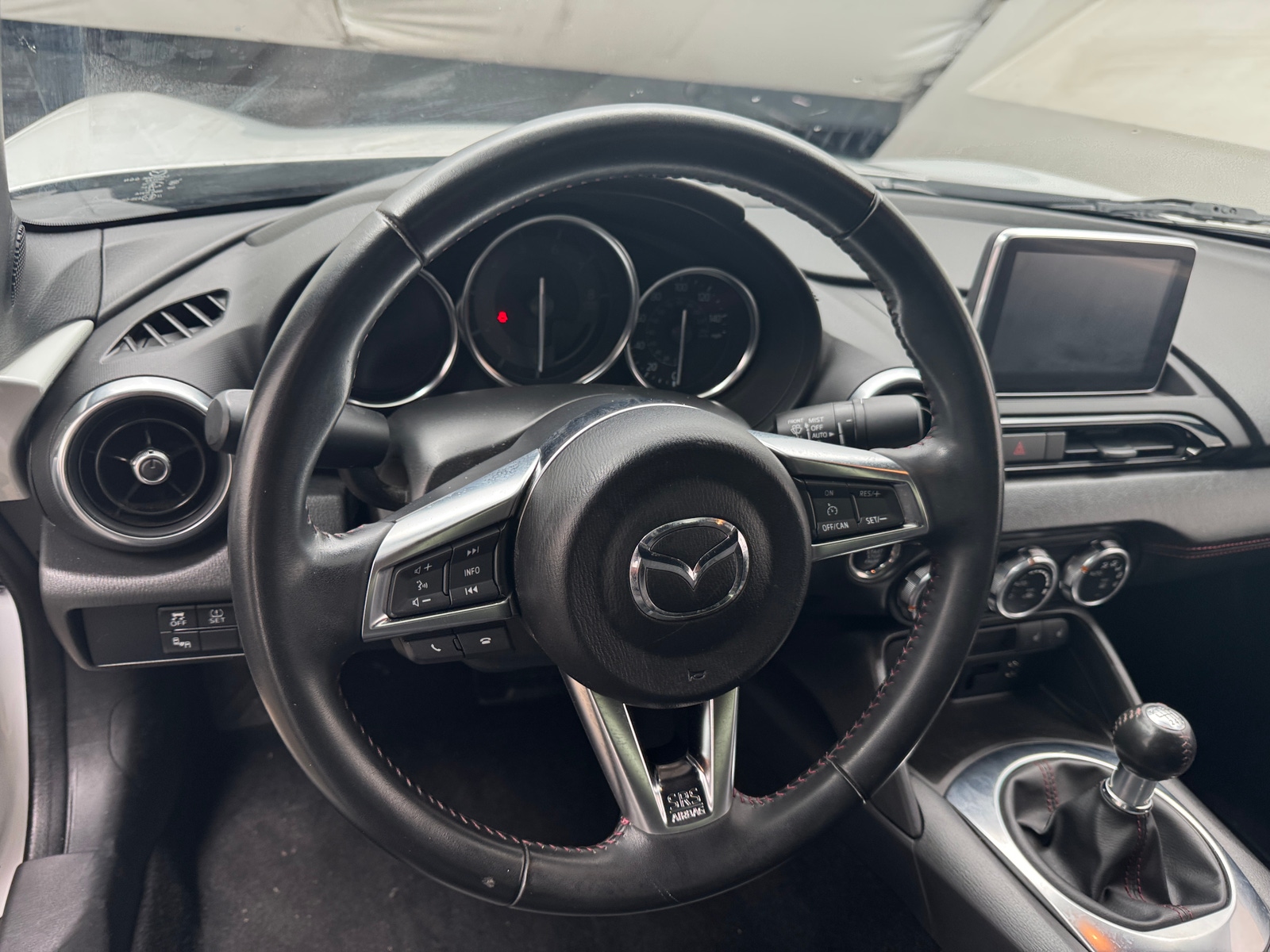 Thumbnail: 2017 Mazda MX-5 Miata - 4