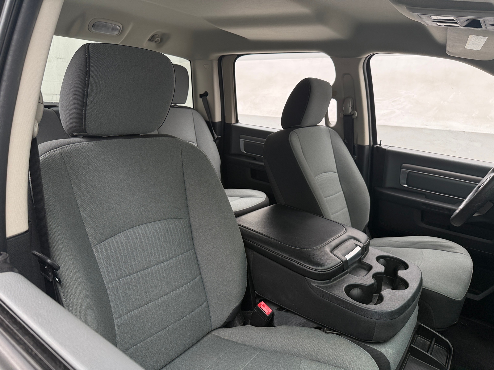 Thumbnail: 2022 RAM 1500 Classic - 2
