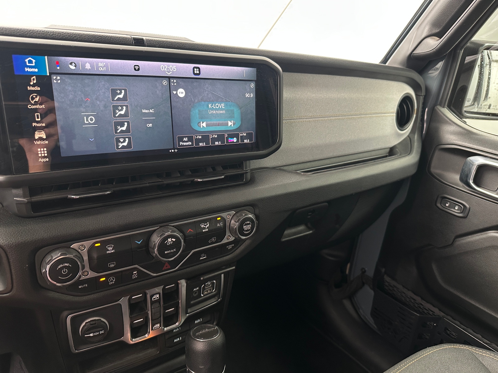 Thumbnail: 2025 Jeep Gladiator - 4