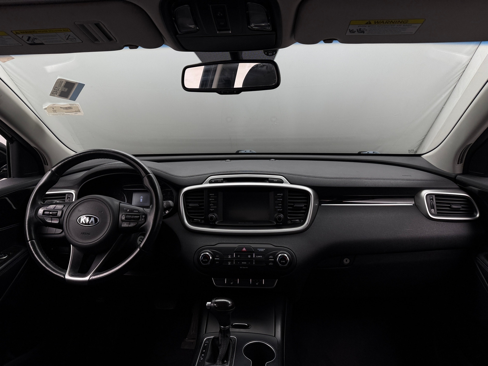 Thumbnail: 2018 Kia Sorento - 3