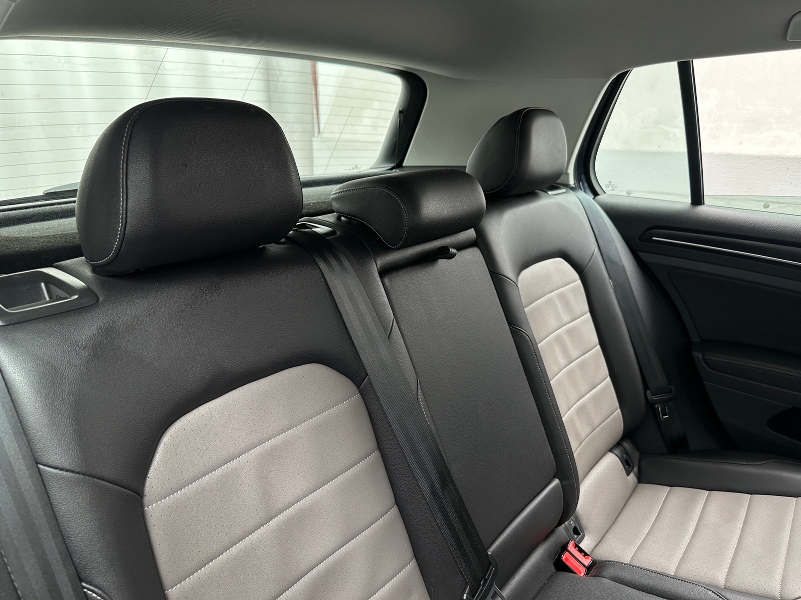 Thumbnail: 2015 Volkswagen Golf - 6