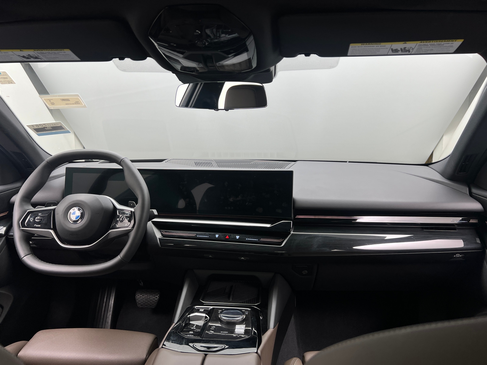 Thumbnail: 2026 BMW 5 Series - 3