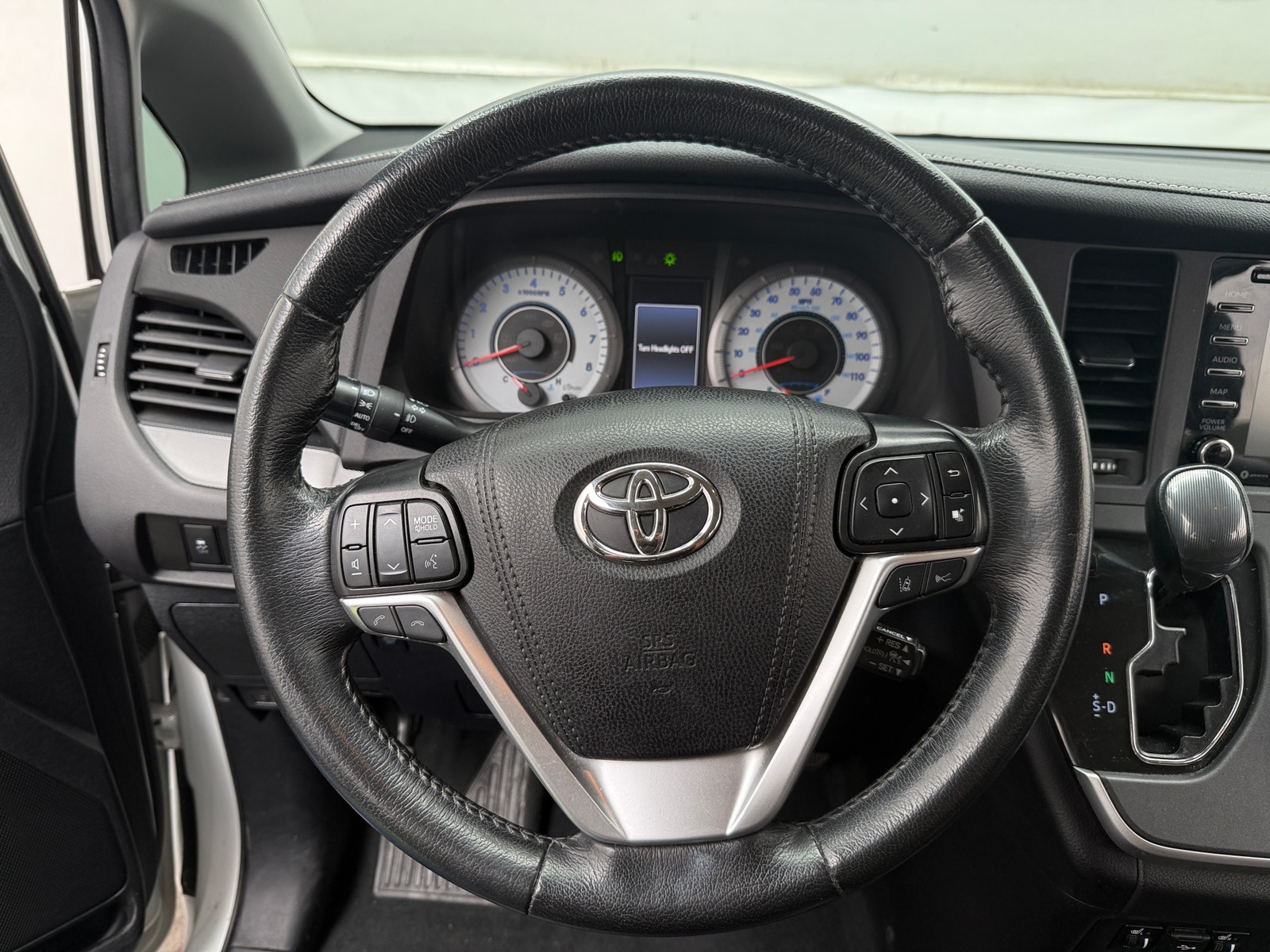 Thumbnail: 2020 Toyota Sienna - 4