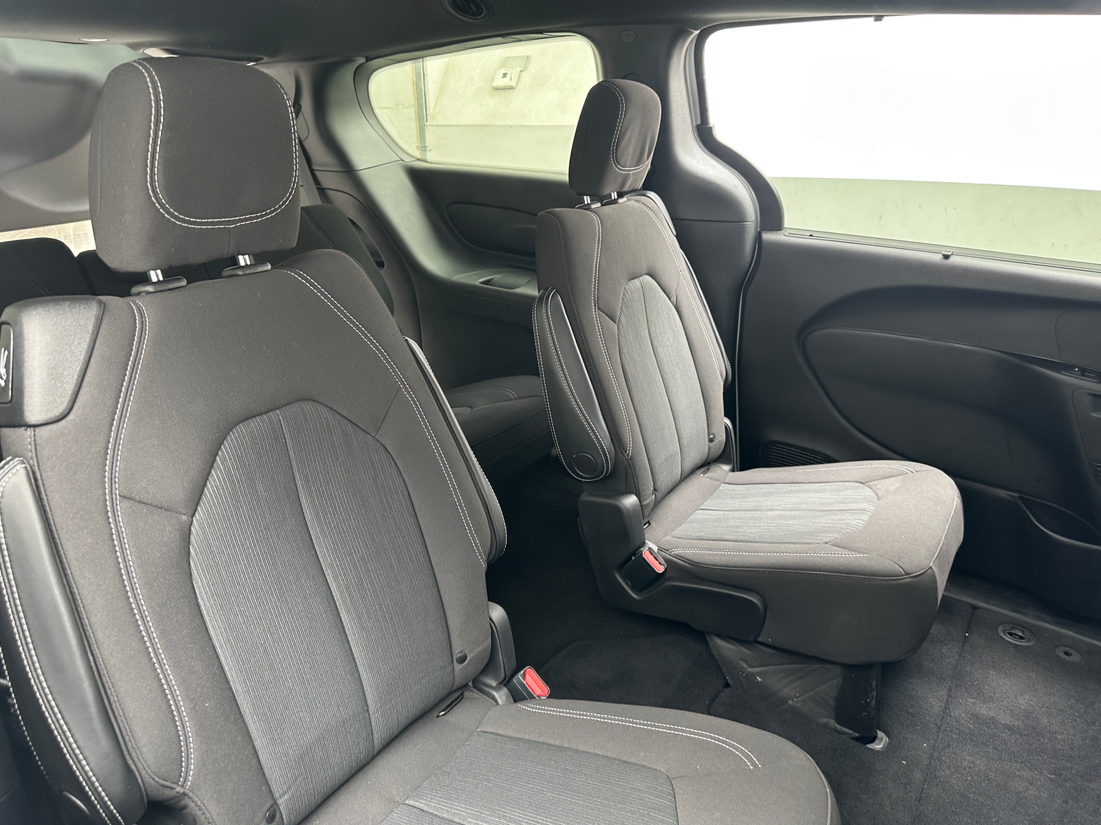 Thumbnail: 2021 Chrysler Pacifica - 6