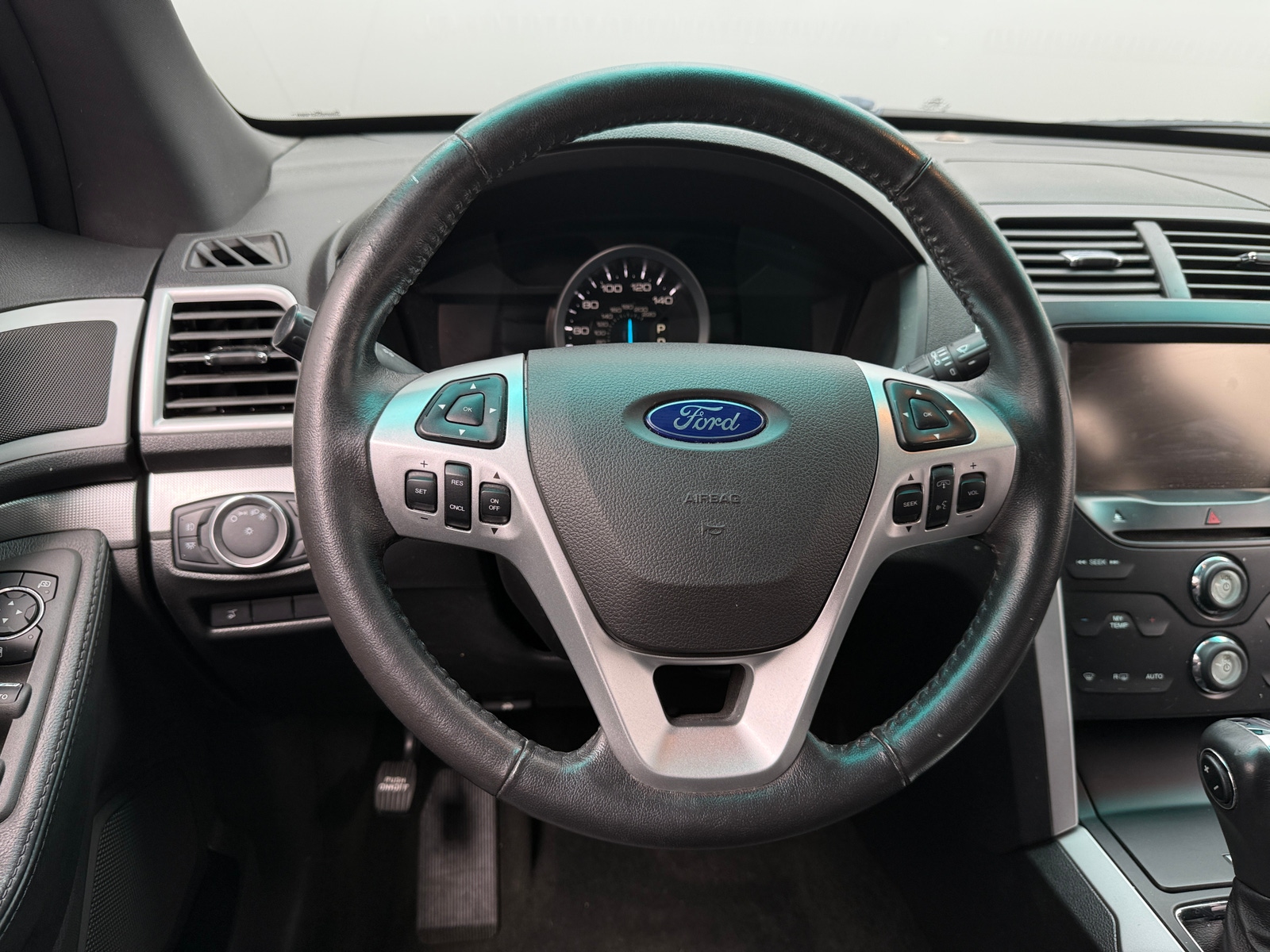 Thumbnail: 2014 Ford Explorer - 4