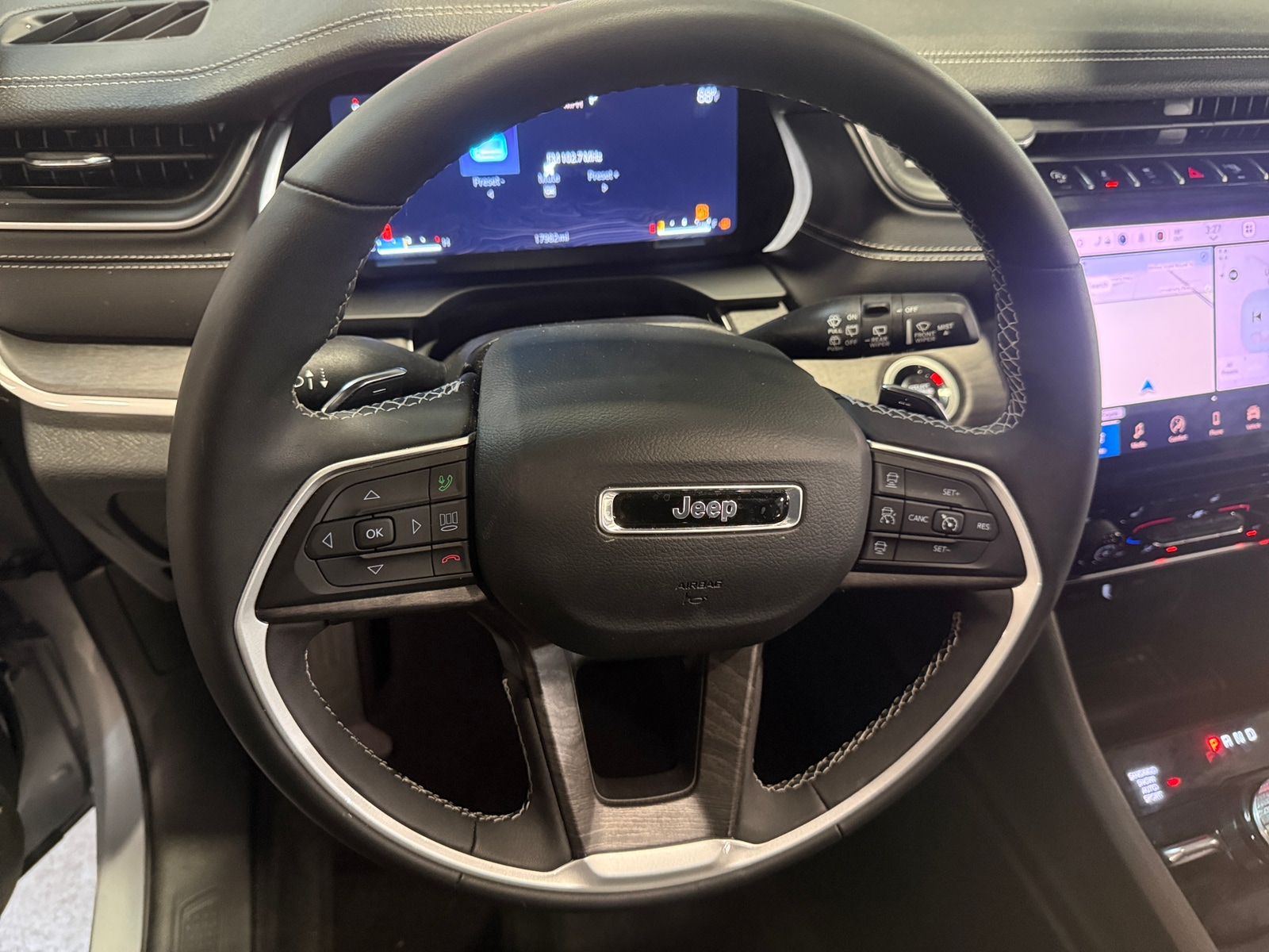 Thumbnail: 2025 Jeep Grand Cherokee L - 4