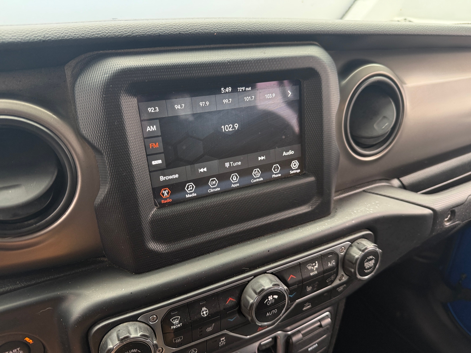 Thumbnail: 2020 Jeep Gladiator - 4