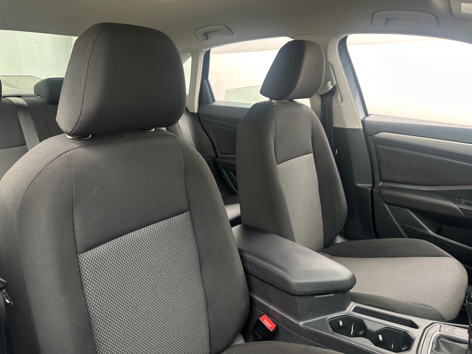 Thumbnail: 2019 Volkswagen Jetta - 2