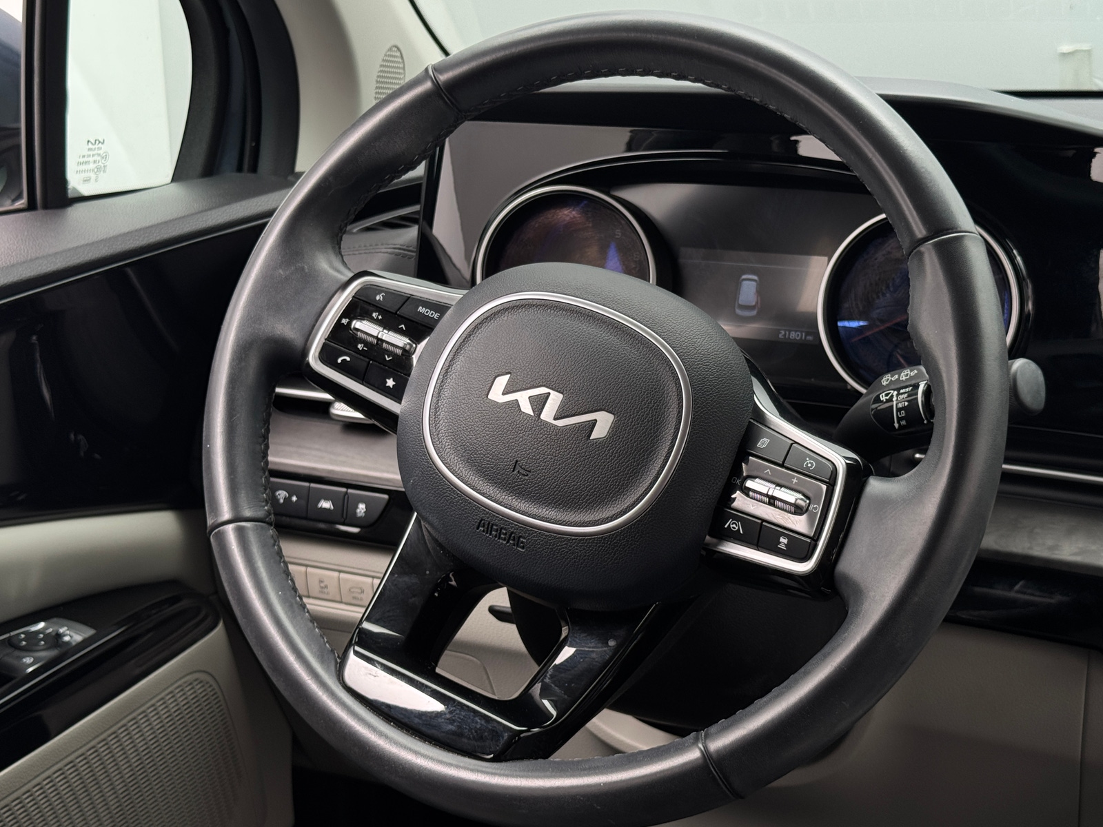 Thumbnail: 2024 Kia Carnival - 4