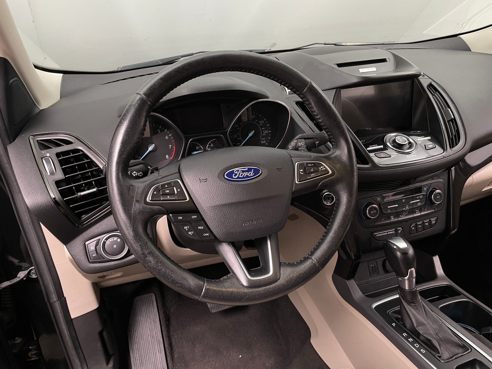 Thumbnail: 2017 Ford Escape - 4