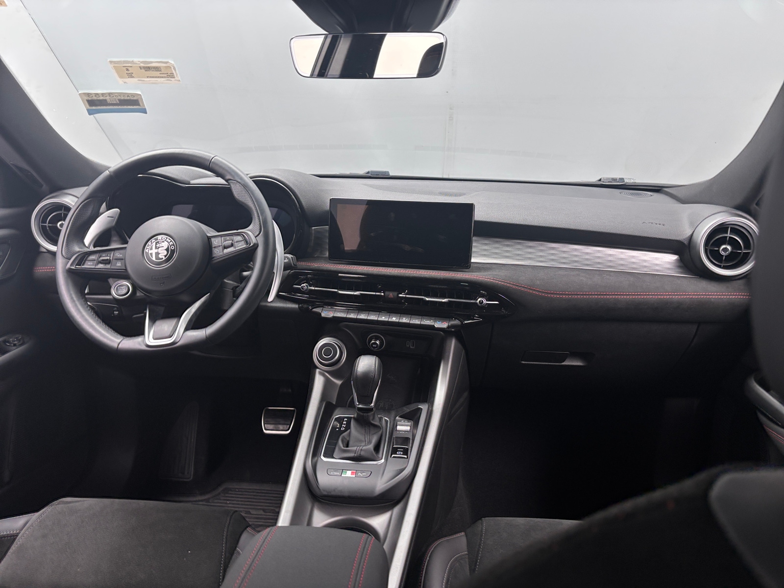 Thumbnail: 2024 Alfa Romeo Tonale - 2