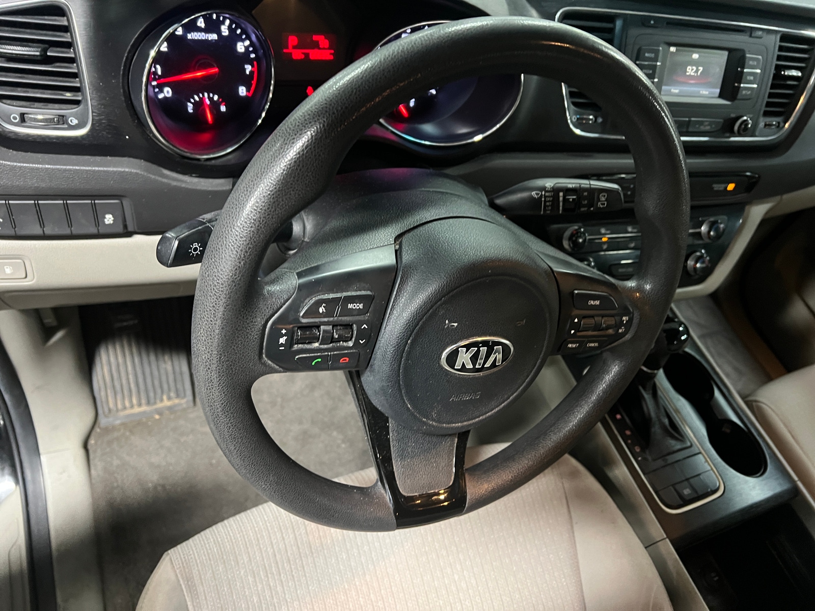 Thumbnail: 2016 Kia Sedona - 5