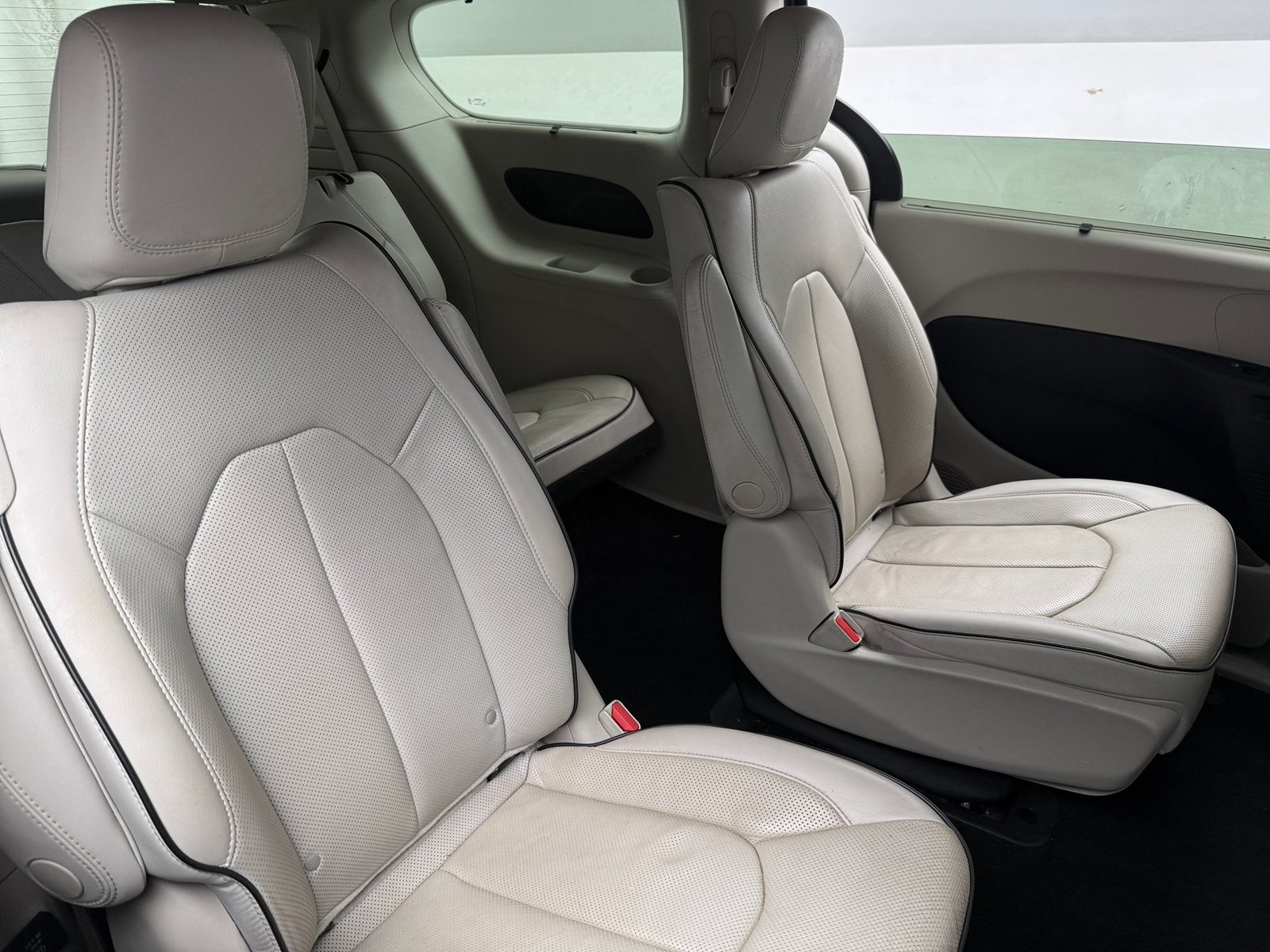 Thumbnail: 2021 Chrysler Pacifica - 5