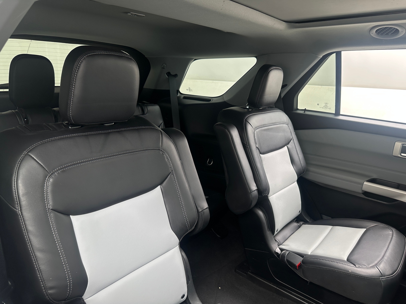Thumbnail: 2023 Ford Explorer - 5