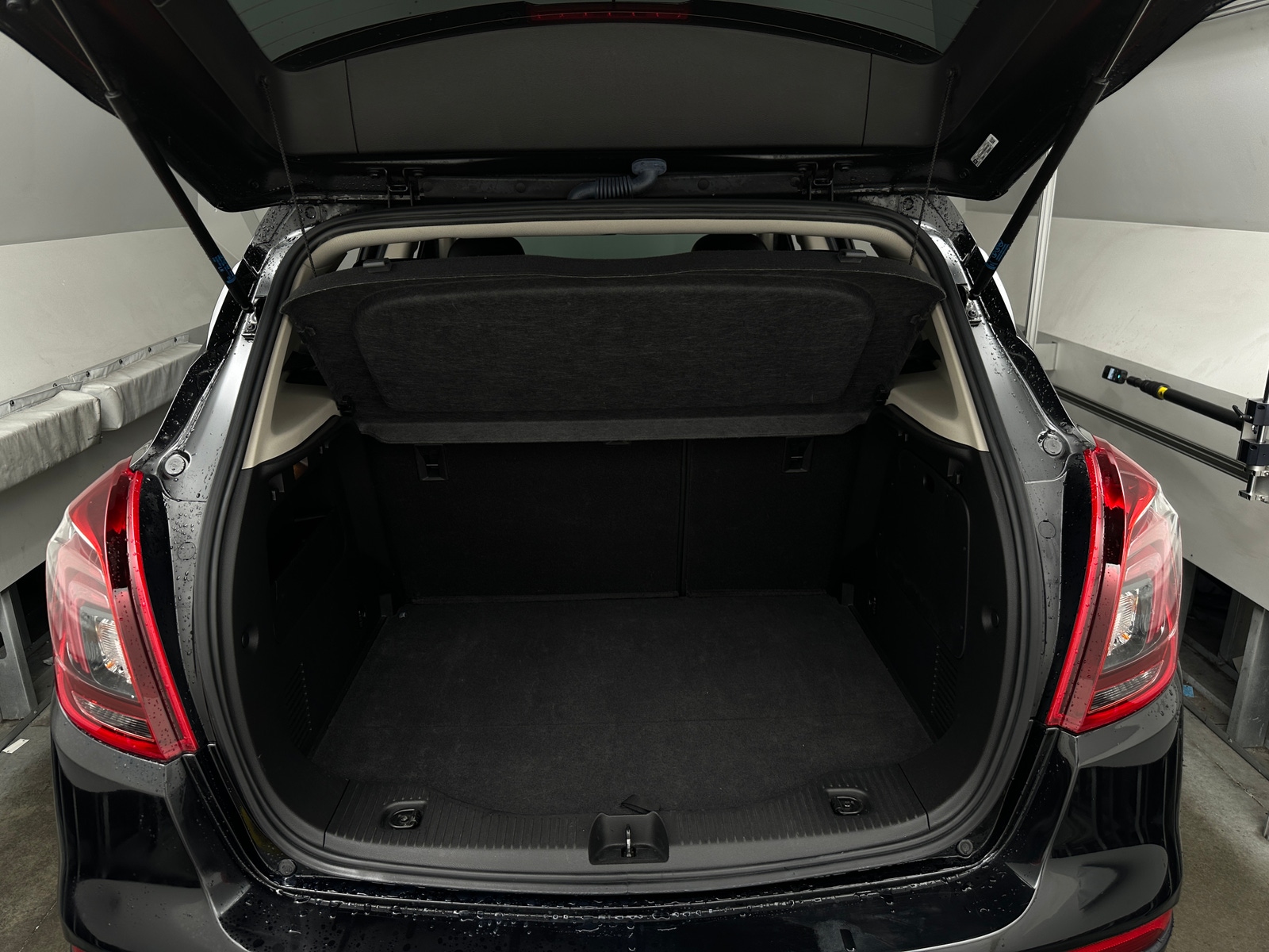 Thumbnail: 2017 Buick Encore - 6