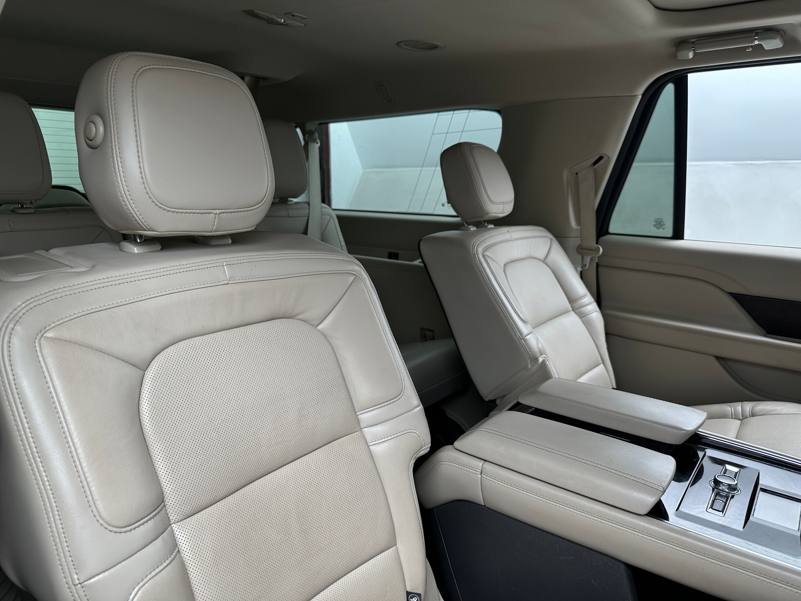 Thumbnail: 2020 Lincoln Navigator L - 5