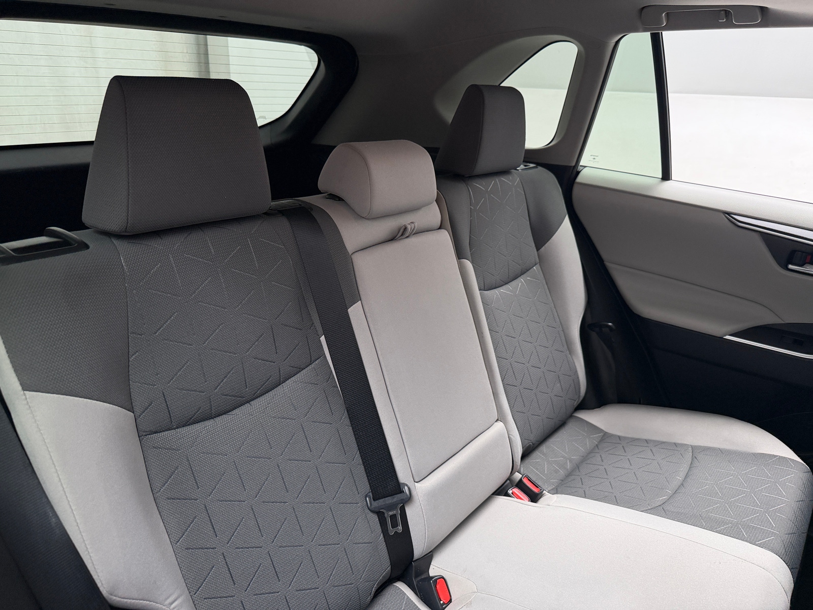 Thumbnail: 2021 Toyota RAV4 - 6