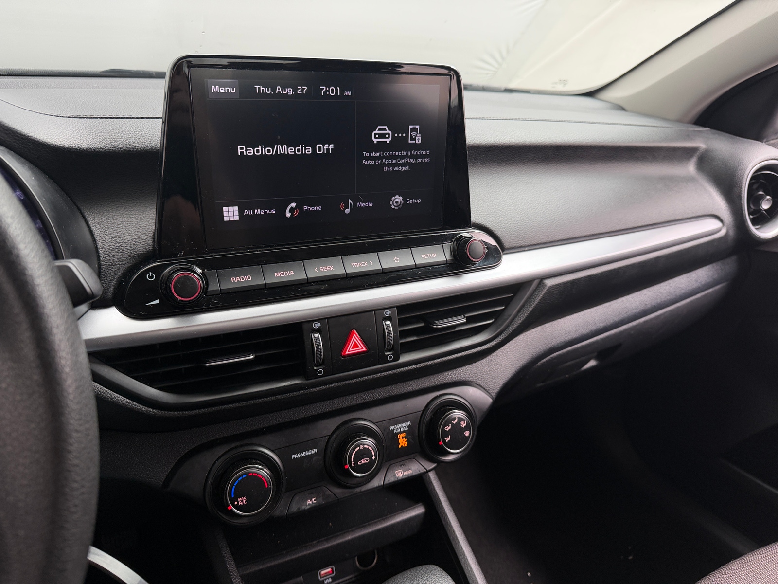 Thumbnail: 2023 Kia Forte - 4
