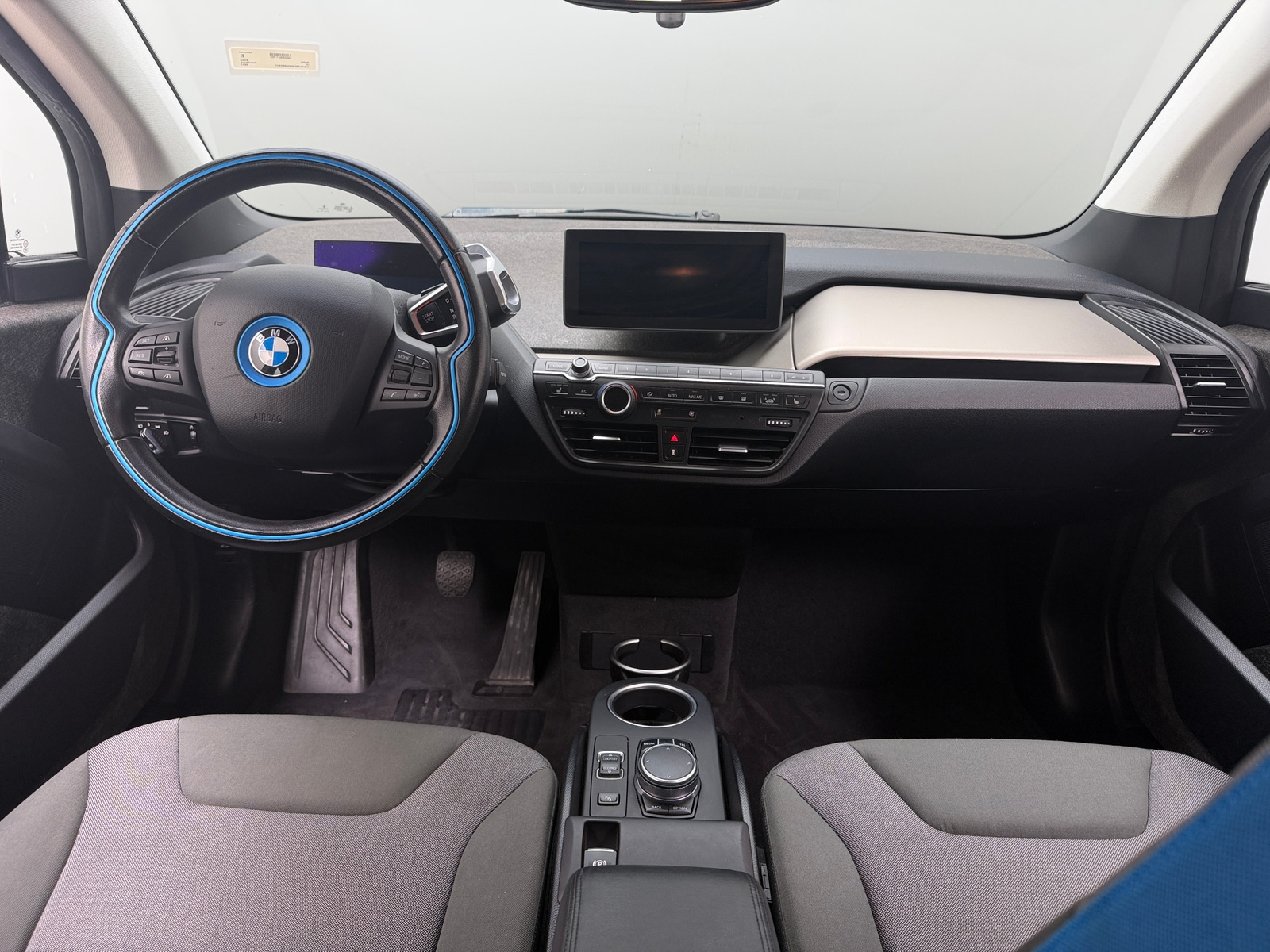 Thumbnail: 2017 BMW i3 - 3