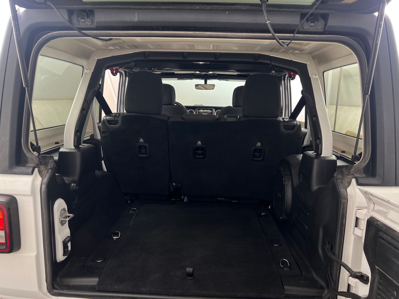 Thumbnail: 2019 Jeep Wrangler - 7