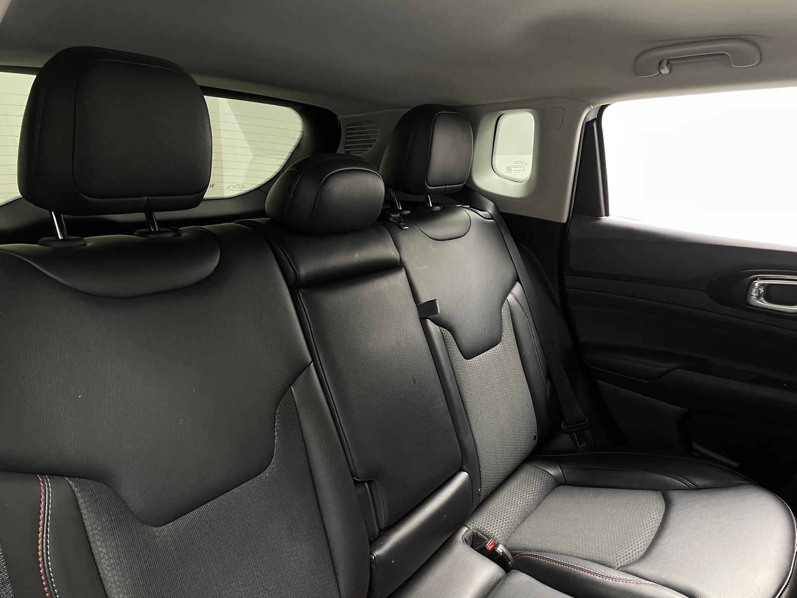 Thumbnail: 2022 Jeep Compass - 6