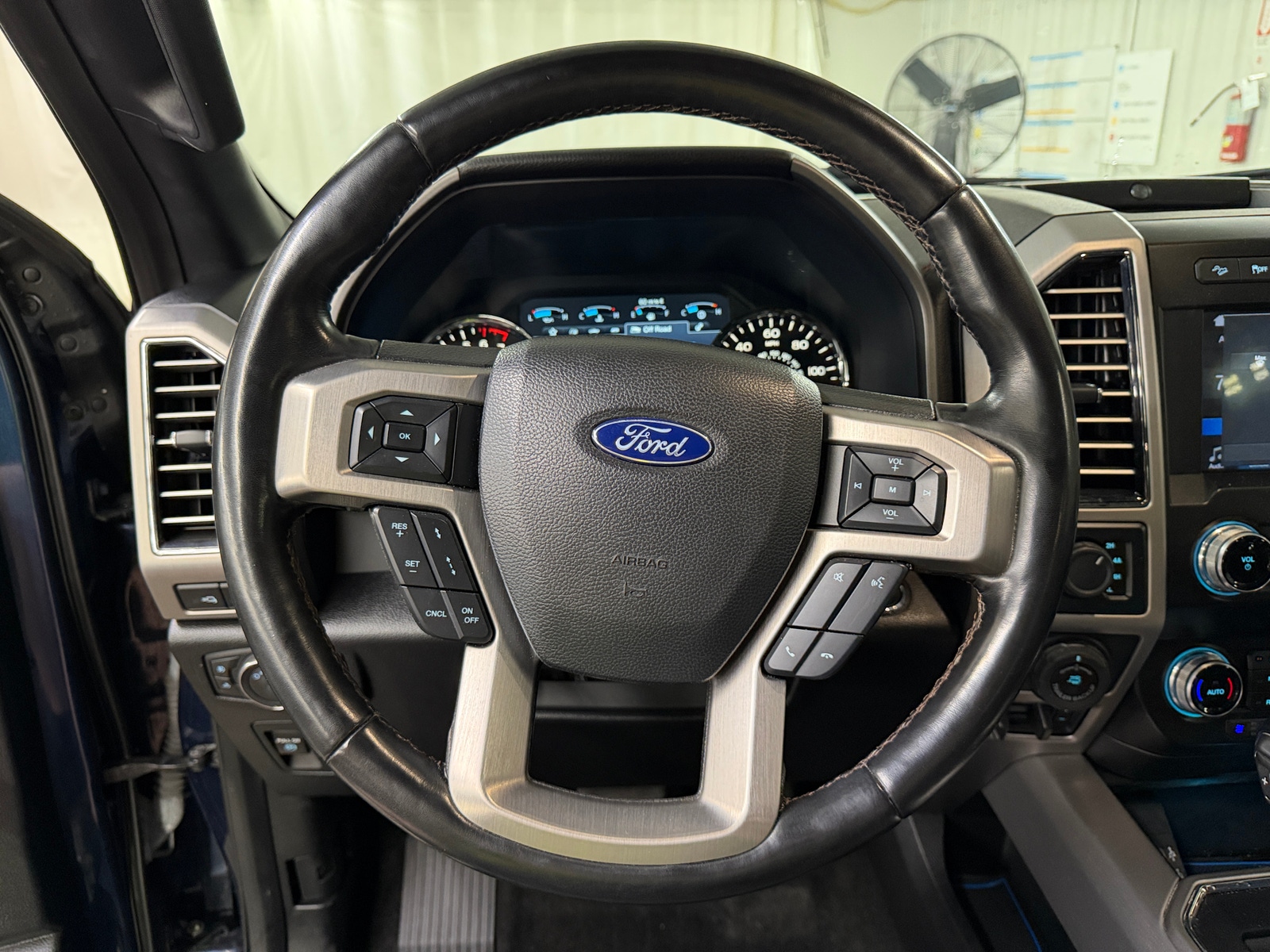 Thumbnail: 2019 Ford Econoline - 4