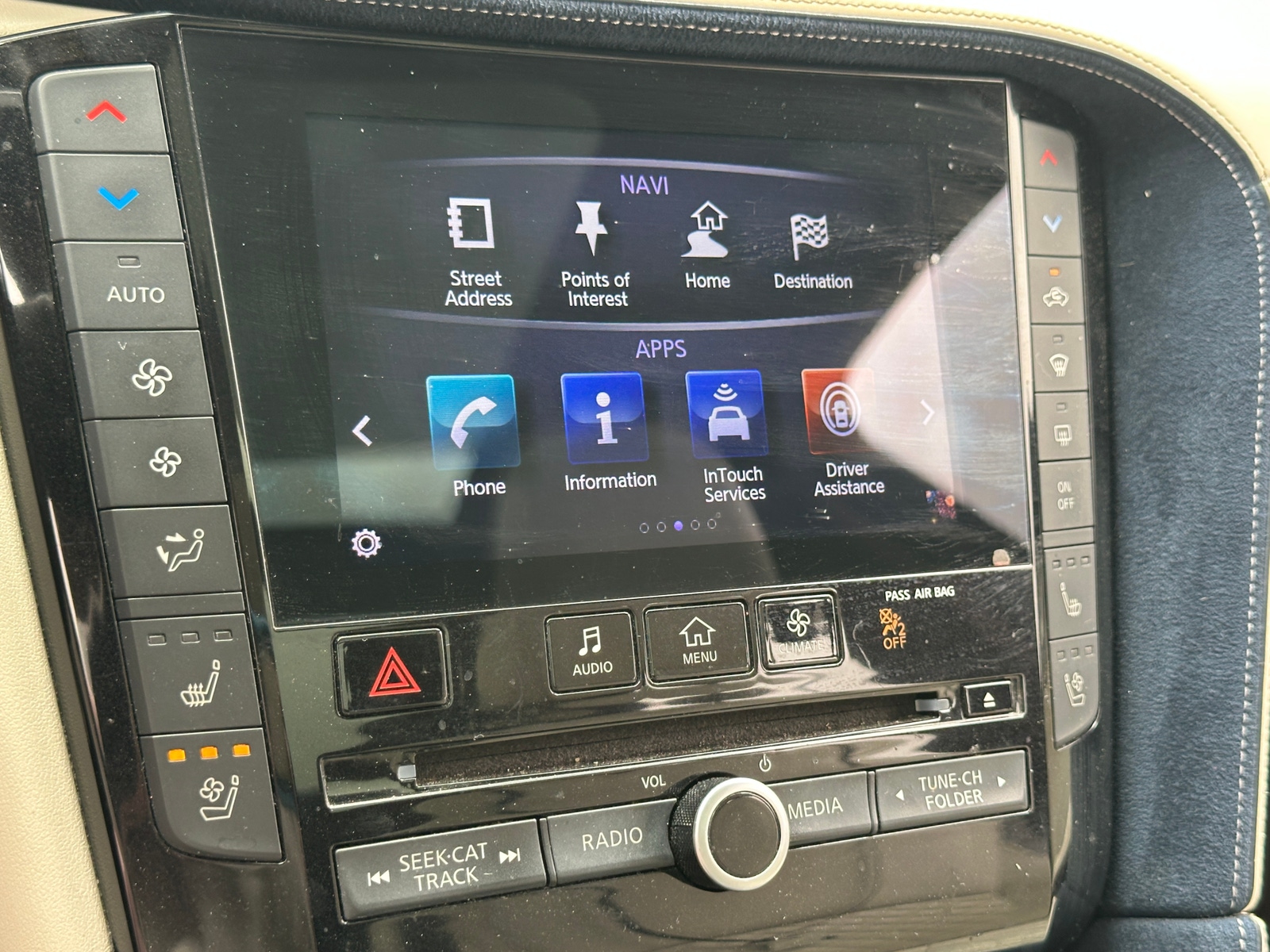 Thumbnail: 2019 INFINITI QX50 - 3