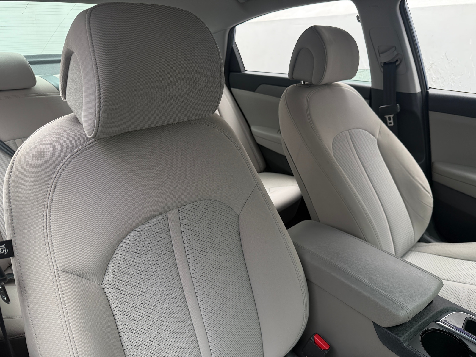 Thumbnail: 2015 Hyundai Sonata - 2
