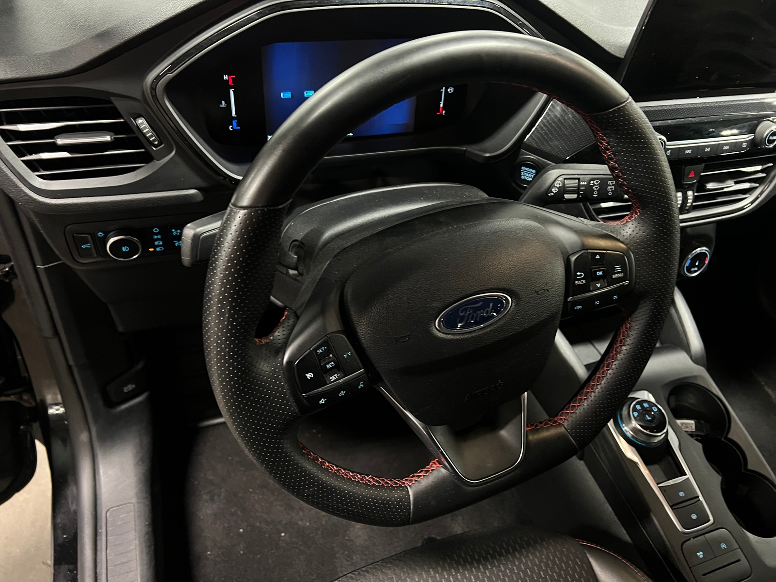 Thumbnail: 2025 Ford Escape - 5