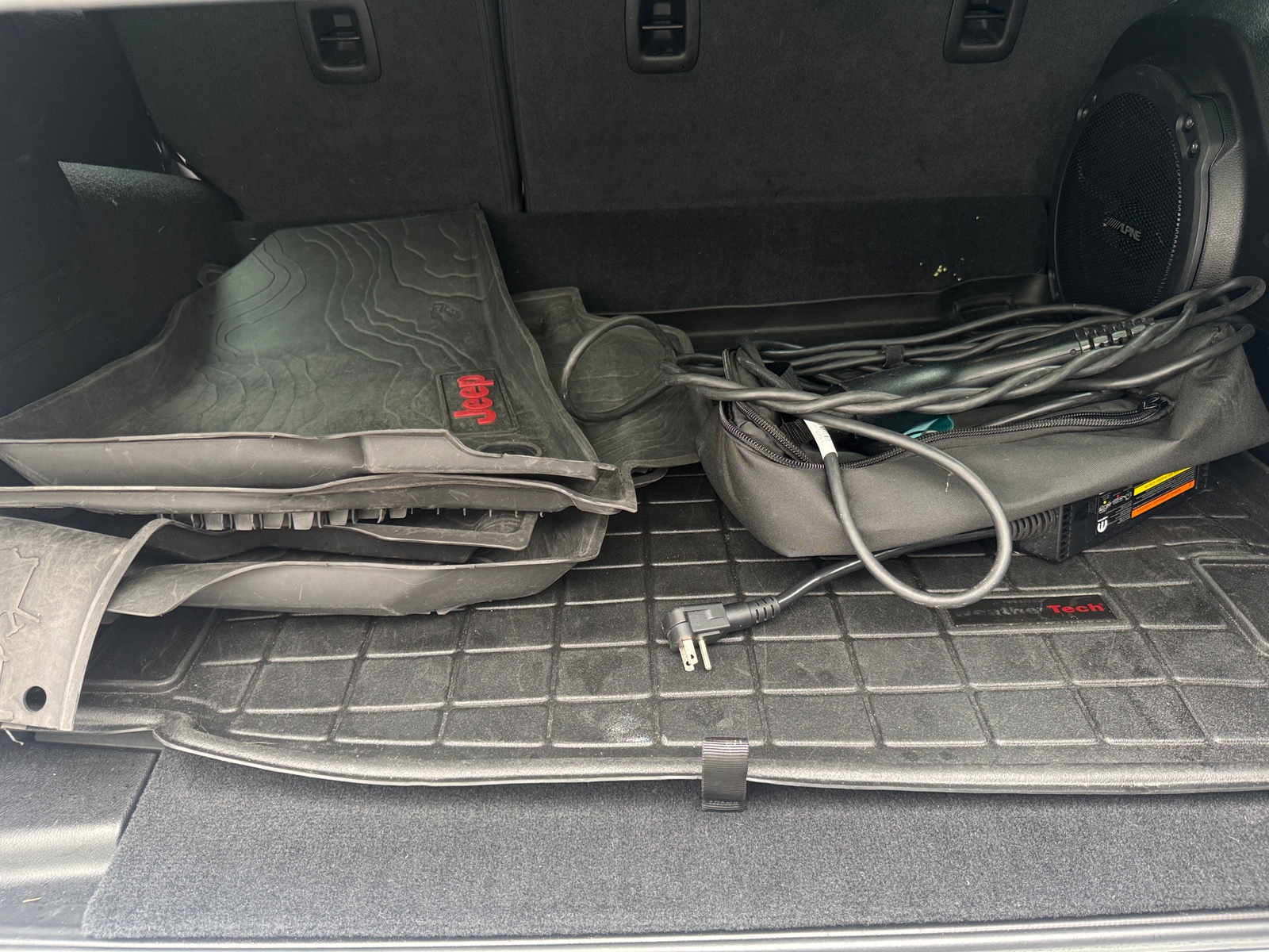 Thumbnail: 2021 Jeep Wrangler - 6