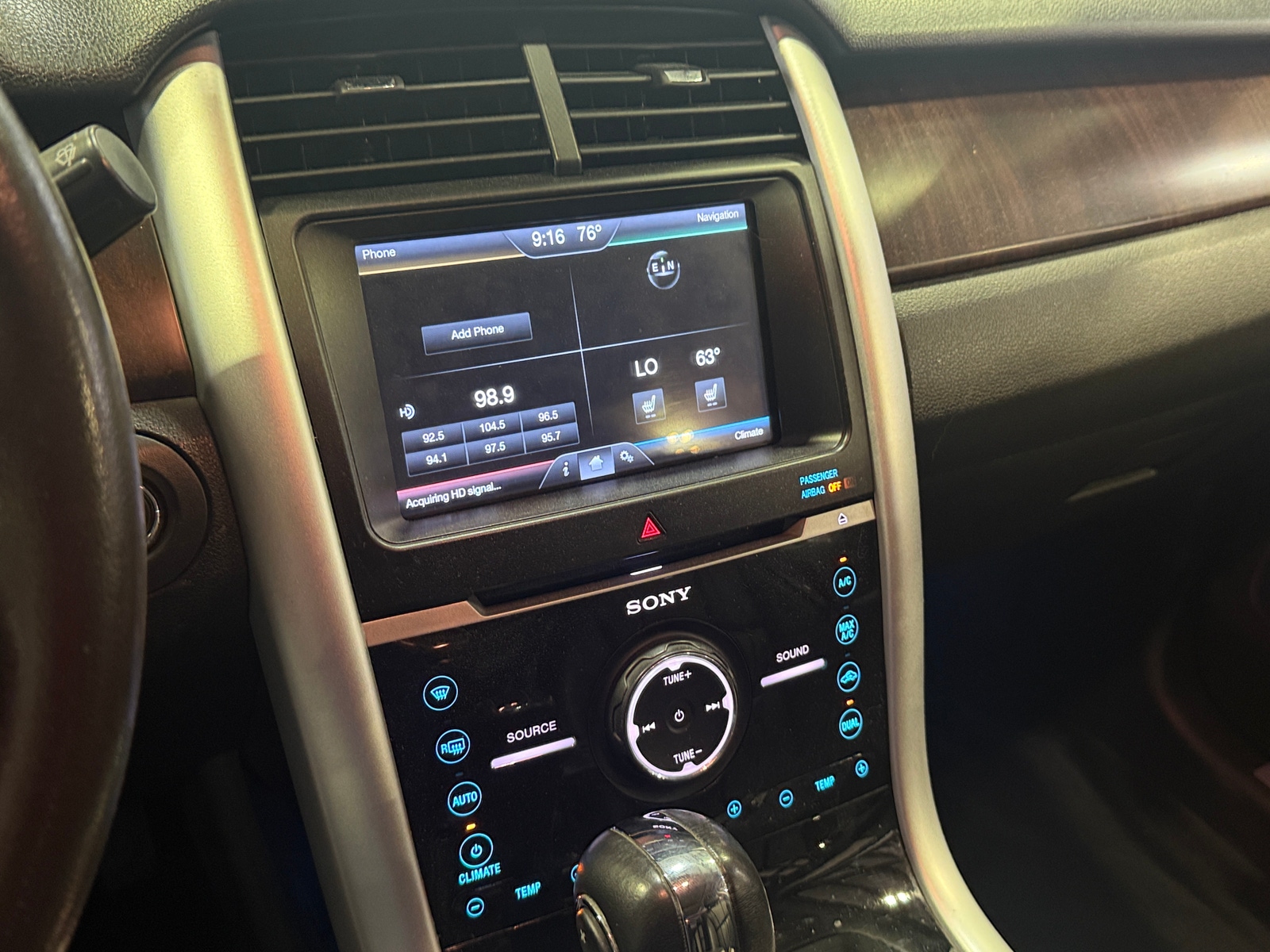 Thumbnail: 2012 Ford Edge - 3