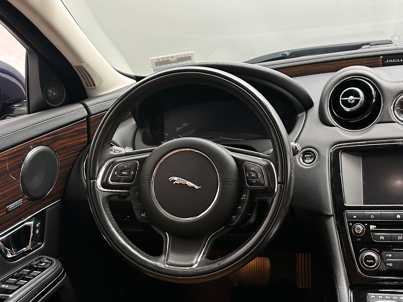Thumbnail: 2017 Jaguar XJ - 4