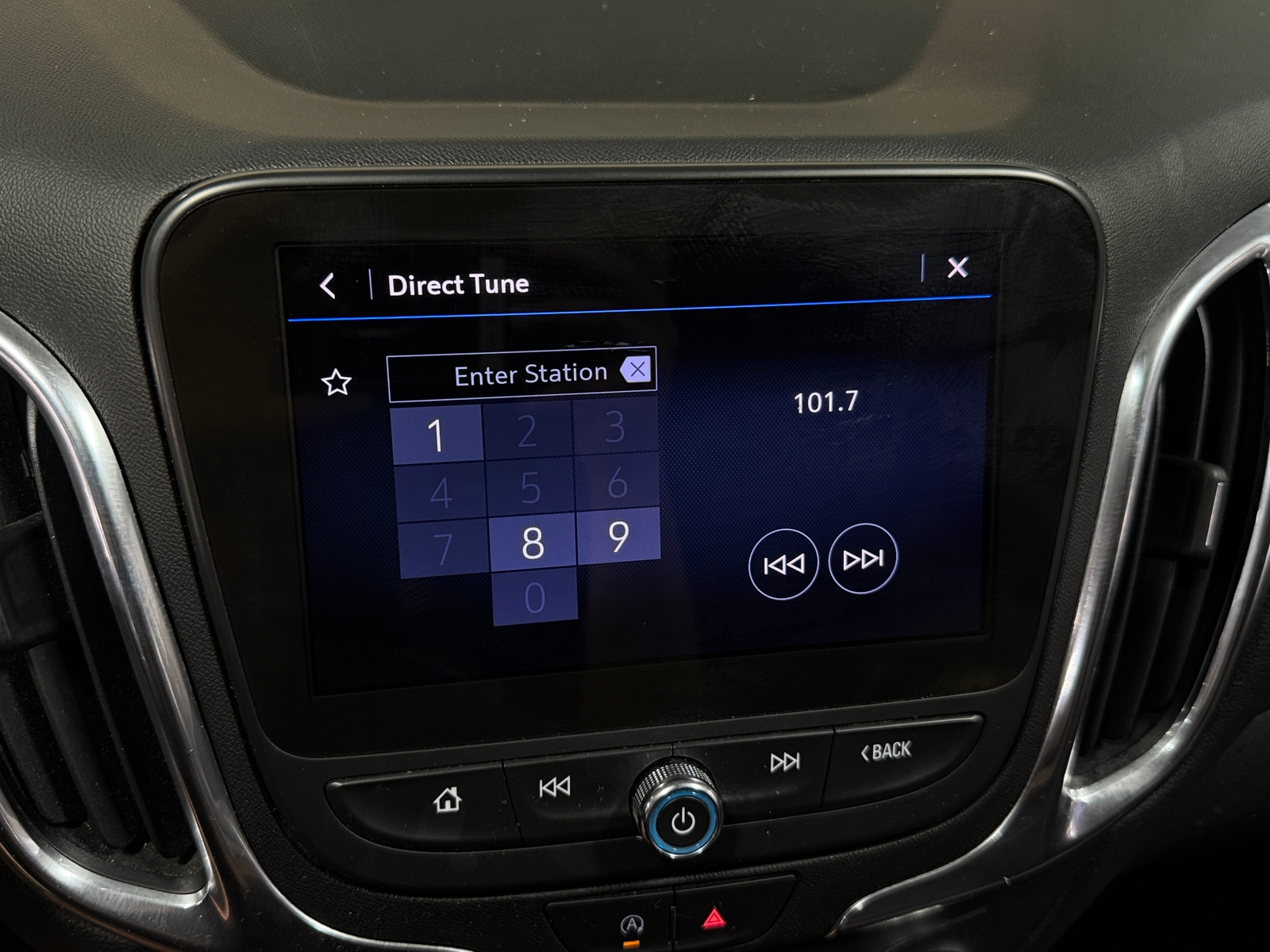 Thumbnail: 2023 Chevrolet Equinox - 4