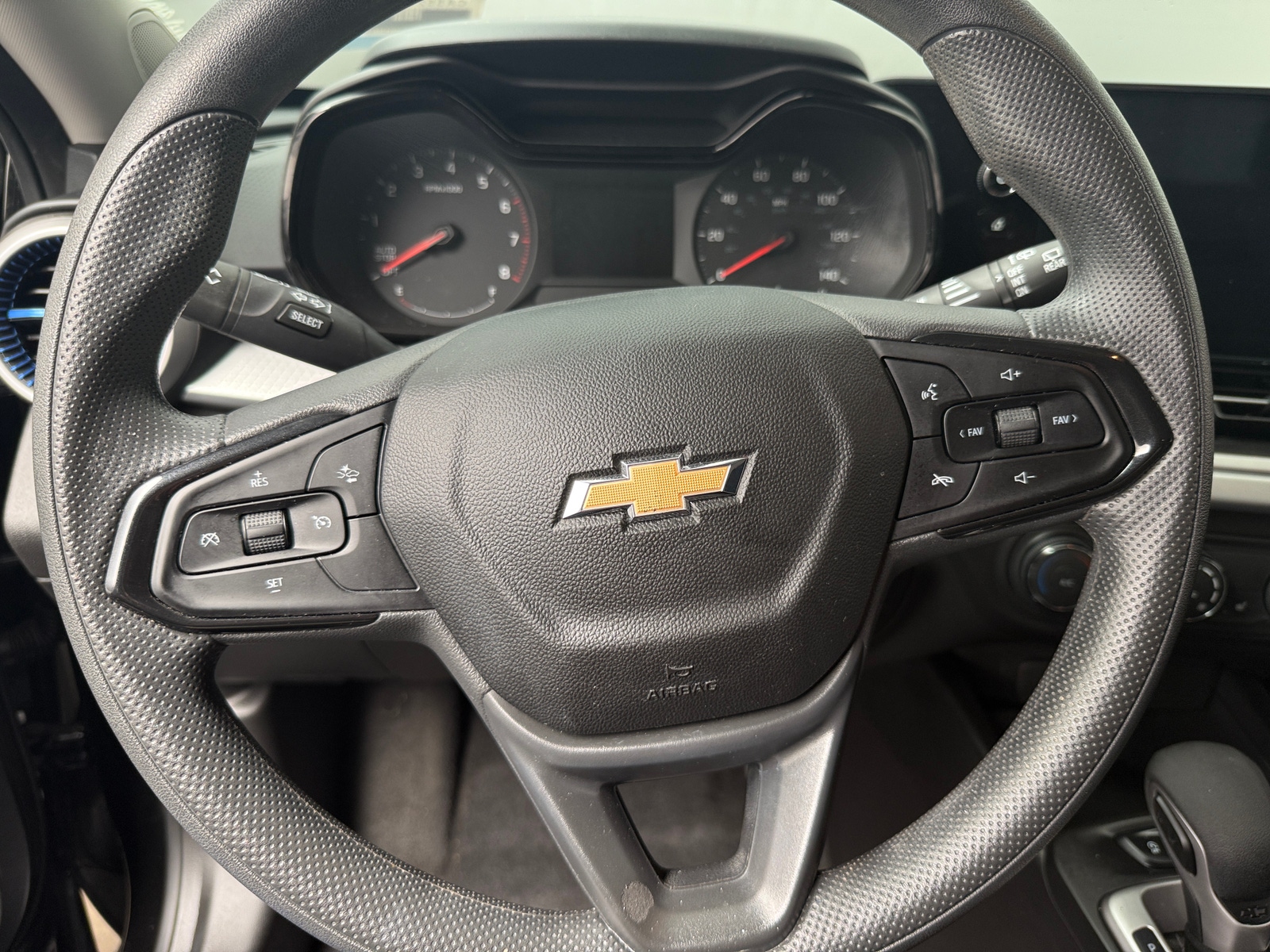 Thumbnail: 2024 Chevrolet Trax - 5