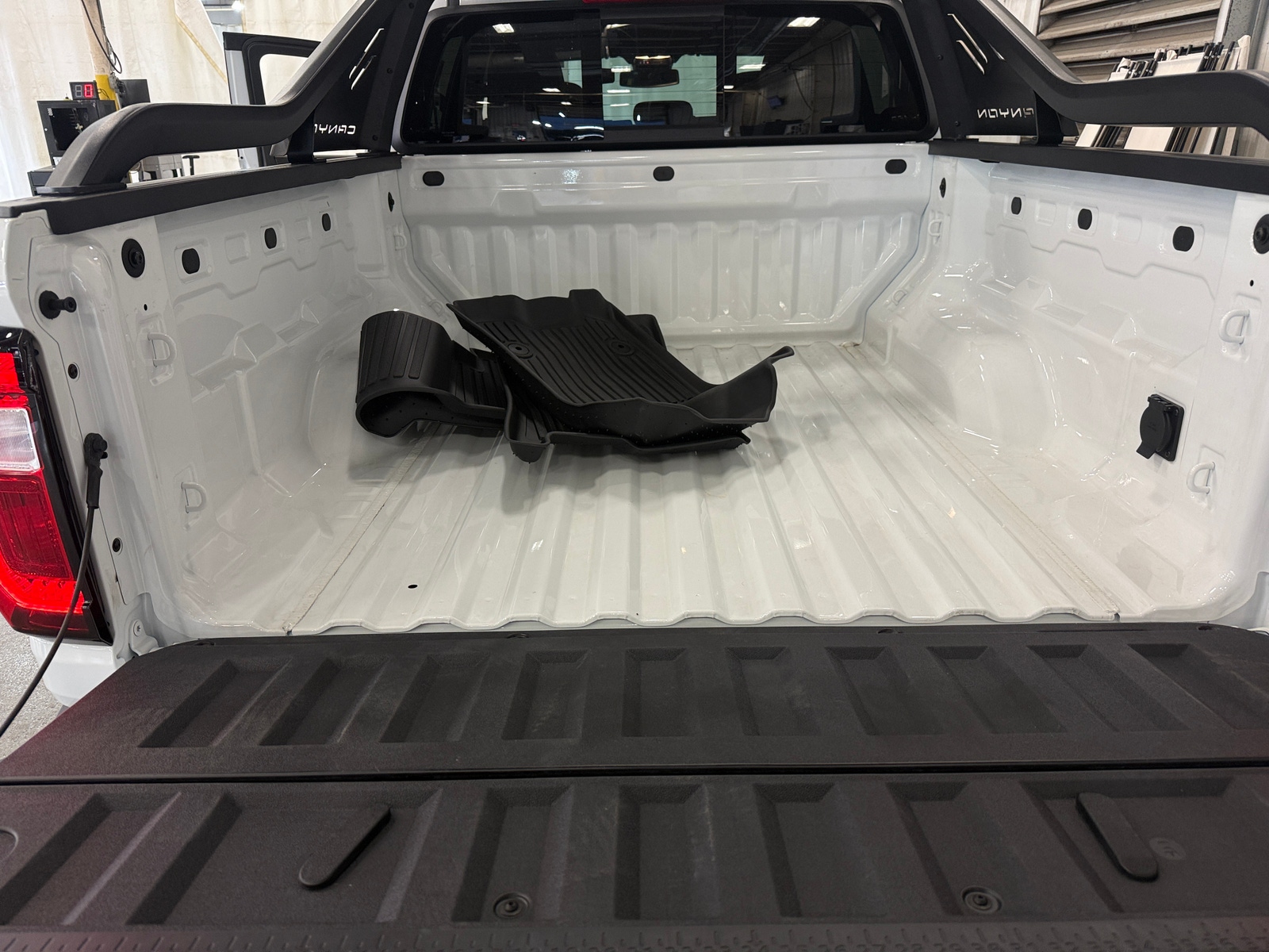 Thumbnail: 2025 GMC Canyon - 6