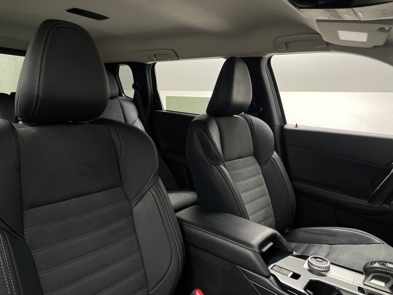 Thumbnail: 2025 Mitsubishi Outlander - 2