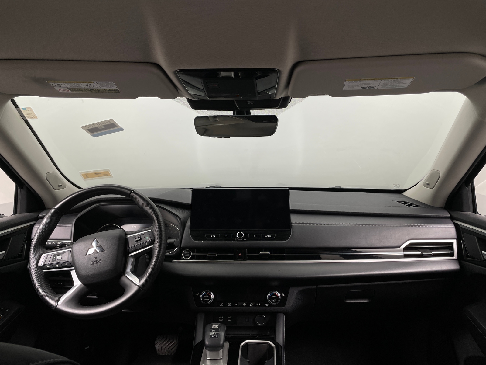 Thumbnail: 2025 Mitsubishi Outlander - 3