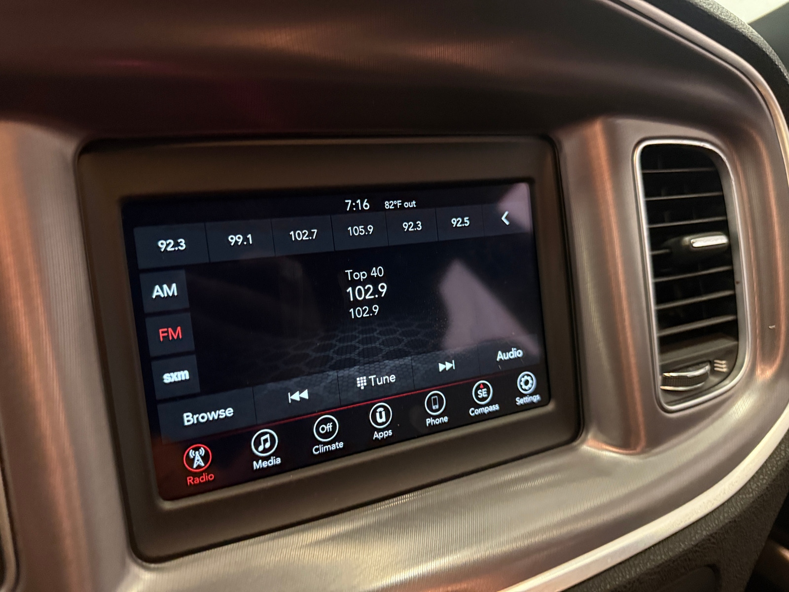 Thumbnail: 2019 Dodge Charger - 4