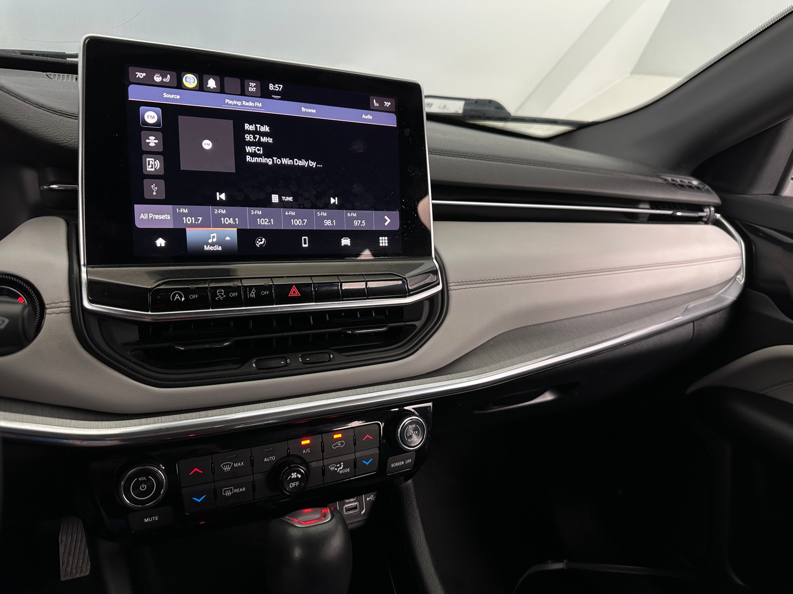 Thumbnail: 2023 Jeep Compass - 3